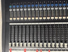 Yamaha LS9-32 32 Channel Digital Mixer Console Mixing Console -Powers On – Local