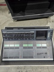 Allen & Heath iLive-T112 Mixing Surface with iDR-48 Fixed Format MixRack CG01S