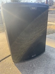 Alto TX212S 900W Powered Speaker – Black