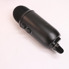 Blue Yeti A00121 888-000296 Condenser Microphone w/ Shock Mount TESTED Black USB