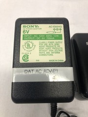 Sony TCD-D8 Portable DAT Digital Audio Tape Recorder Walkman Tested and Working