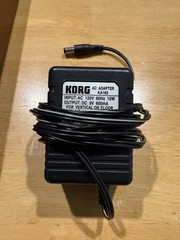 Korg MICROKORG 37 Keys Analog Modeling Synthesizer Excellent Condition