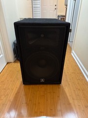 JBL JRX215 15 Two-Way Passive Loudspeaker System with 1000 W Peak Power Handling