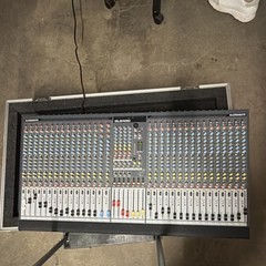 Allen & Heath GL2400 32-Channel 4-Bus Mixing Console w/ ATA Flight -Road Case