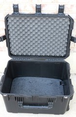 SKB iSeries Black Waterproof Hard Shell Case 23 x 17 x 14 Rollers, Laptops, Used