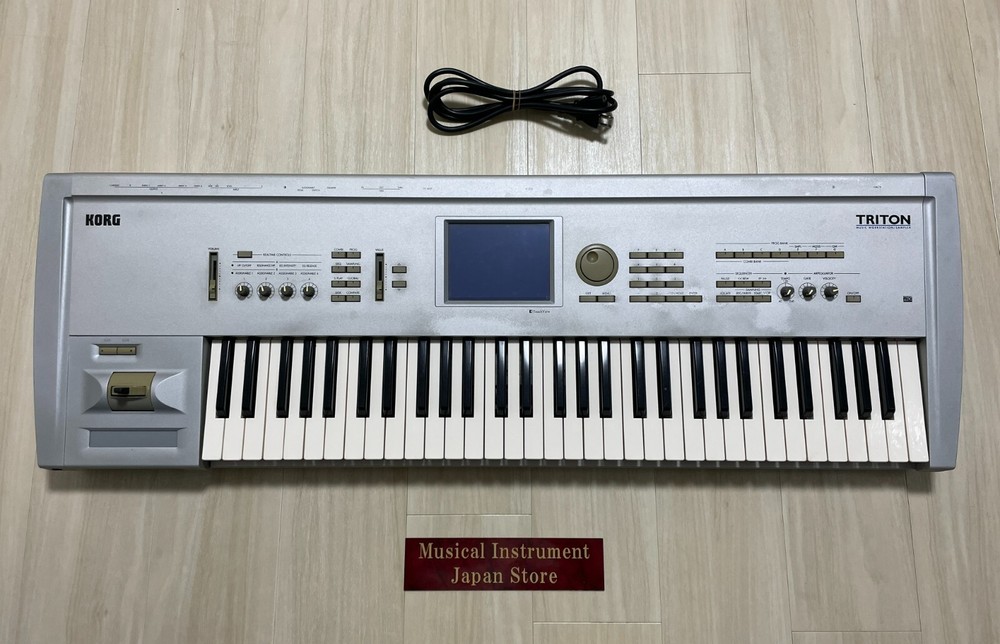 Korg Triton 61-Key Keyboard Synthesizer Sampler with Power Cable Used from Japan