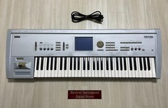 Korg Triton 61-Key Keyboard Synthesizer Sampler with Power Cable Used from Japan