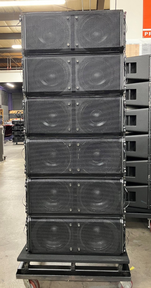 QSC Wideline WL2102 Line Array Enclosure, Dual 10″ Speaker