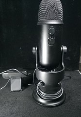 Blue Yeti USB Microphone & Logitech C922 Pro HD Webcam Streamer Bundle $229 New!