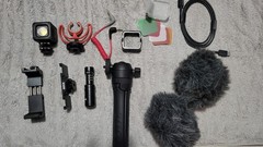 RØDE Universal Vlogger Complete Cellphone Filmmaking Kit w/ Mic, Light, Tripod