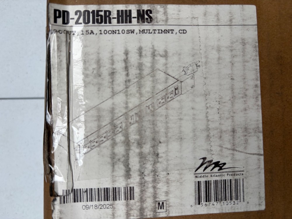 Middle Atlantic Multi-Mount PDU, 20 Out, 15A Switch/Combo Breaker PD-2015R-HH-NS