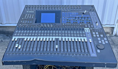 Yamaha 02R96 Professional Tabletop Digital Mixing Console 120V 60Hz Power Tested