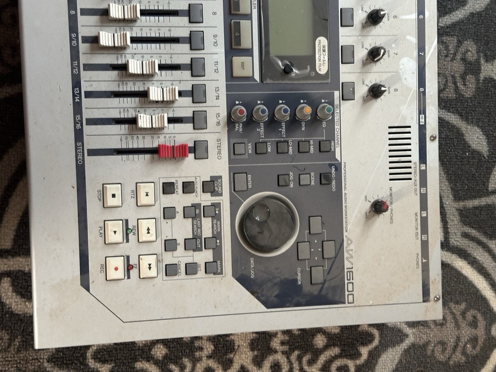 Yamaha AW1600 Professional Audio Workstation 16 Track Digital