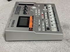 YAMAHA SU200 Sampling Unit 8 Pad Sampler Loop Remix Effects w/Box Manual Tested
