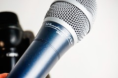 x3 Microphones – 2x Wharfedale Pro DM 3.0S 1x Genexxa 33-1070c Microphone
