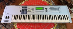 Yamaha Motif ES 7 Production Synthesizer