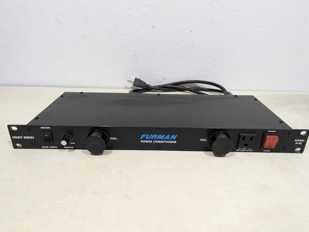 Furman Merit Series M-8L Power Conditioner 9-Outlet Rackmount Surge Protector